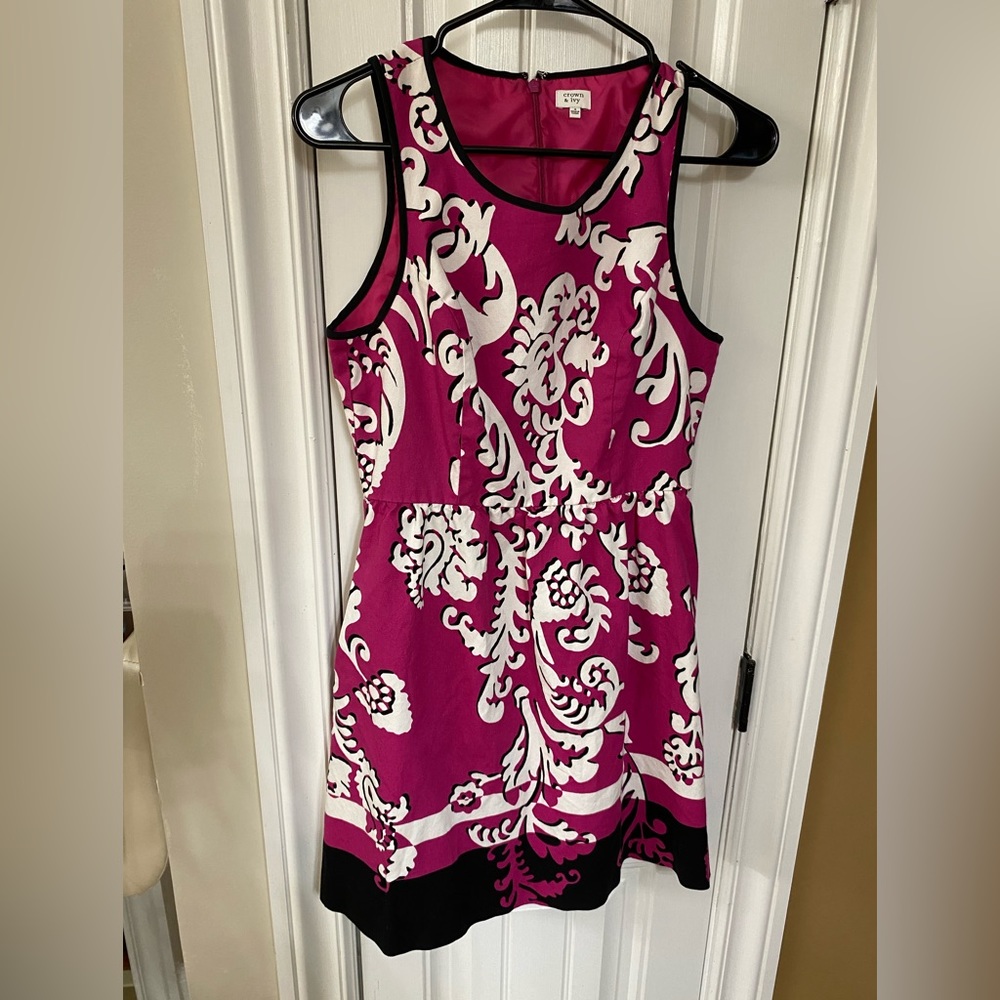 Crown & Ivy Ladies Dress With Back Zipper And Side Pockets